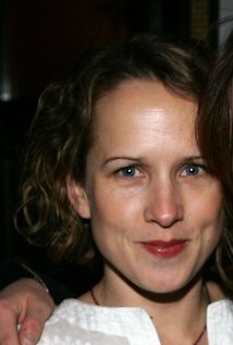 Jennifer Dundas